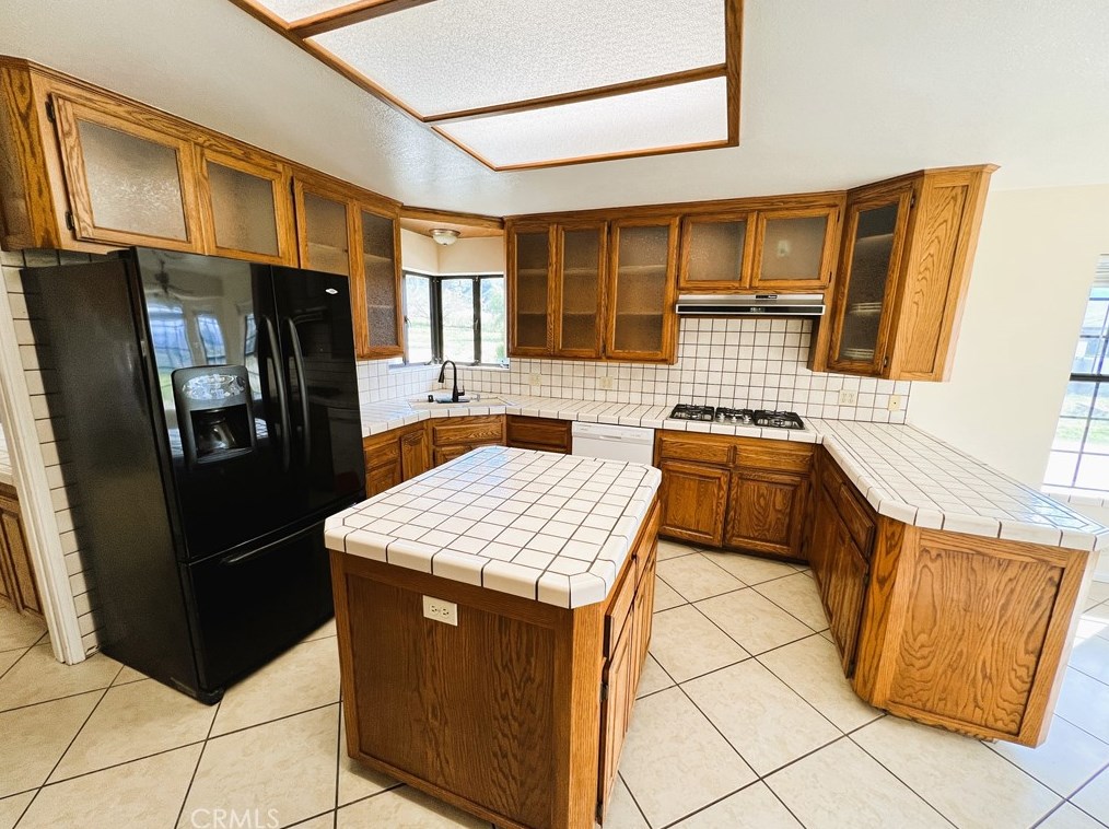6568 Boulder Ave, Highland, CA 92346-2709