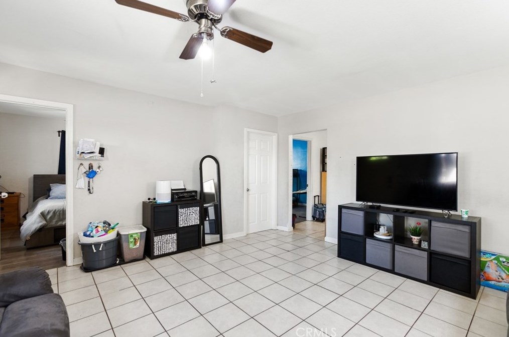 1170 71st St, Los Angeles CA 90003-1837 exterior