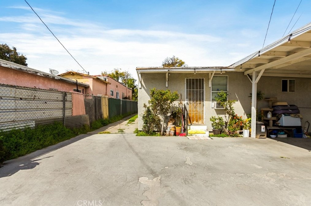 1170 71st St, Los Angeles CA 90003-1837 exterior