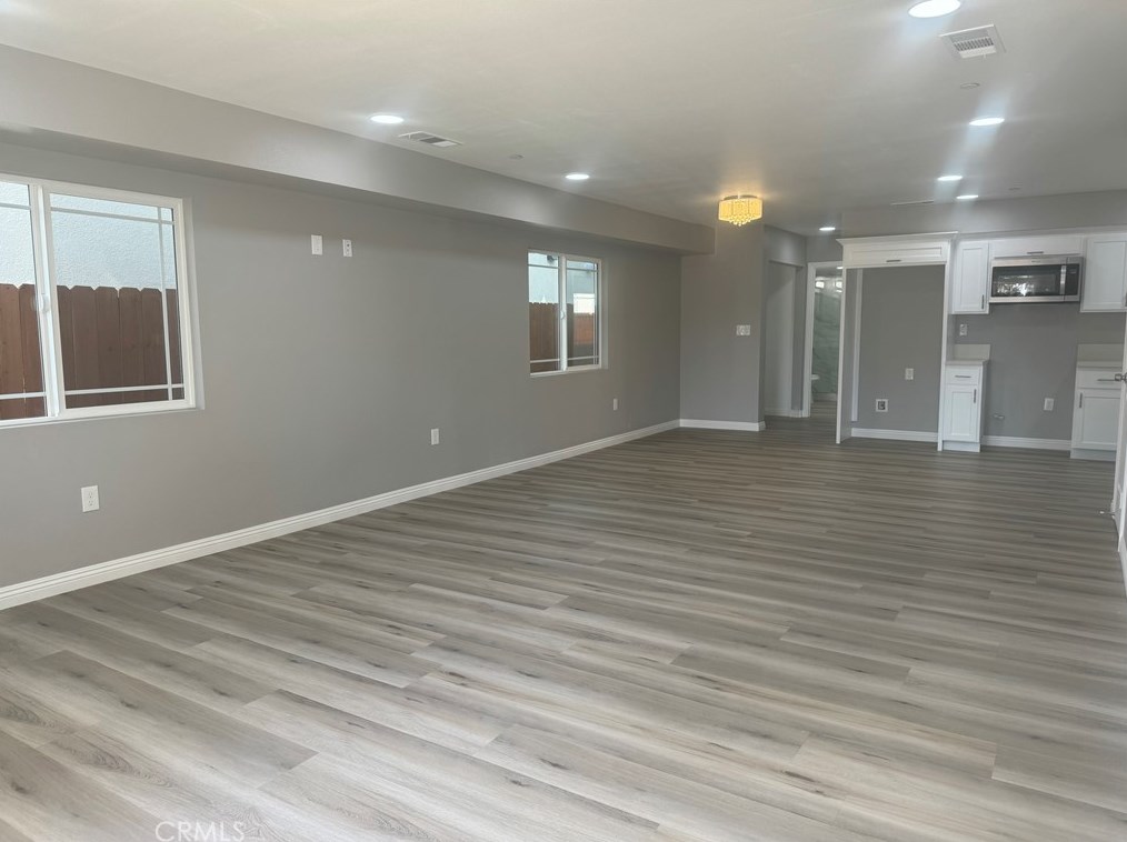 9009 Bch St, Los Angeles CA  90002-3019 exterior