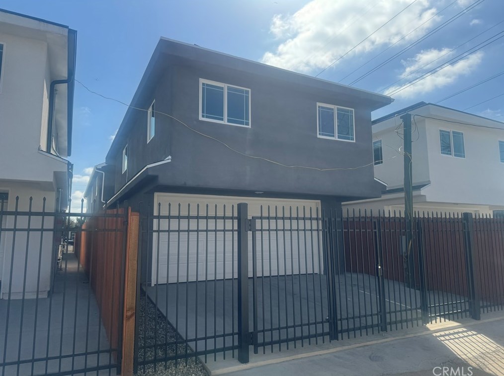 9009 Bch St, Los Angeles CA  90002-3019 exterior