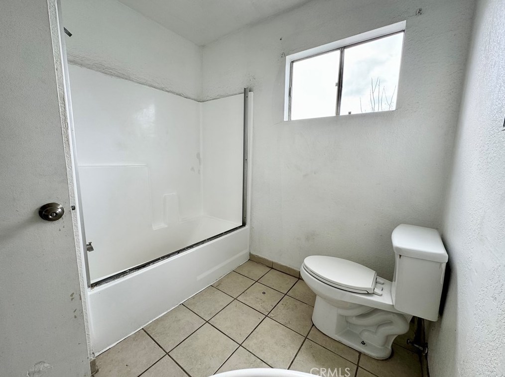 9711 Bandera St, Los Angeles CA  90002-3012 exterior