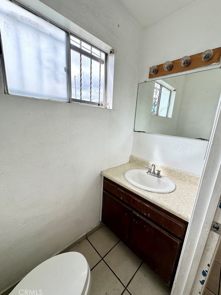 9711 Bandera St, Los Angeles CA  90002-3012 exterior