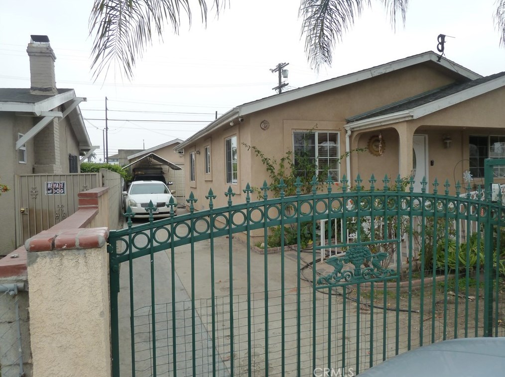 146 71st St, Los Angeles, CA 90003-1868
