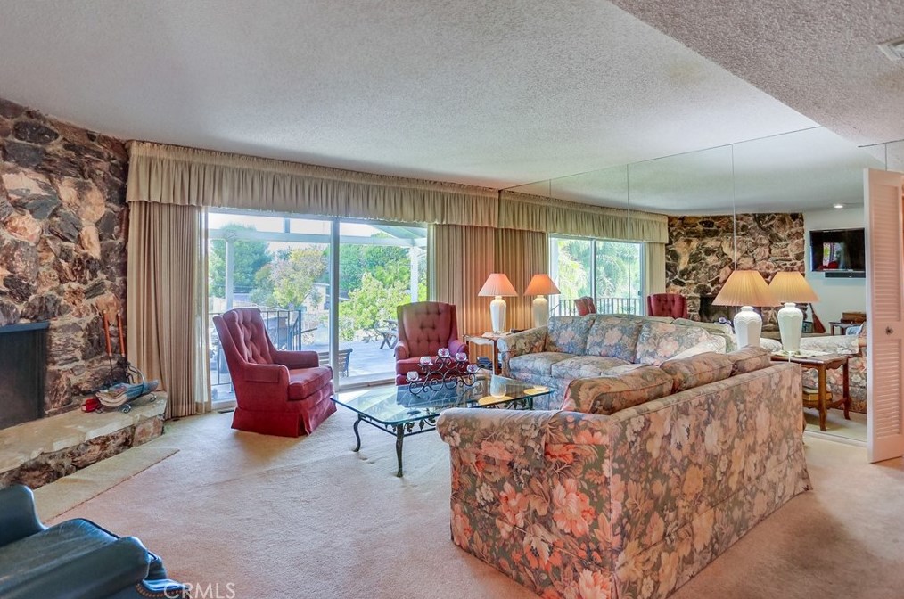 15257 Campina Ln, La Mirada CA  90638-1401 exterior