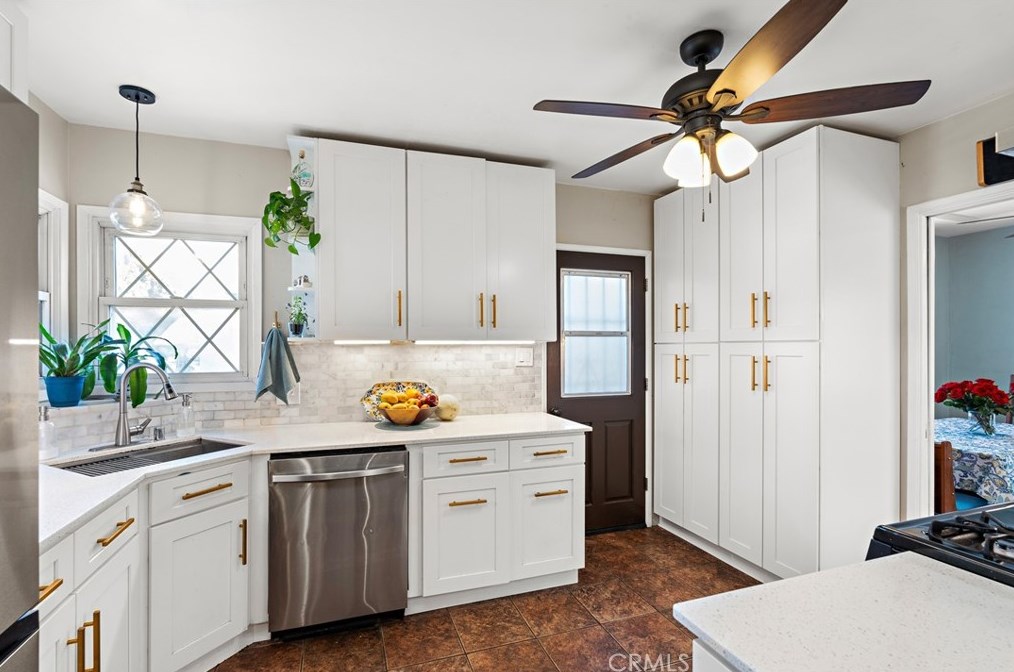 11242 Ringwood Ave, Whittier CA  90670-4342 exterior