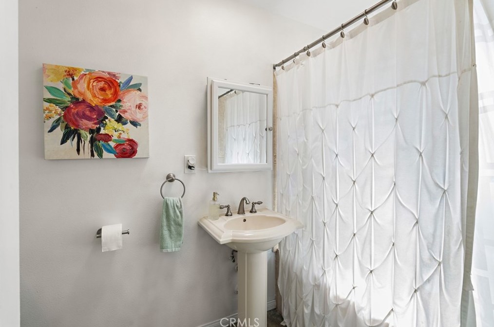 11242 Ringwood Ave, Whittier CA  90670-4342 exterior