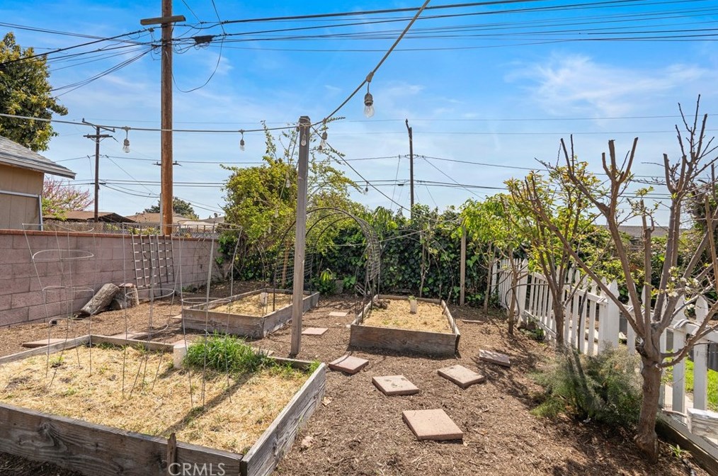 11242 Ringwood Ave, Whittier CA  90670-4342 exterior