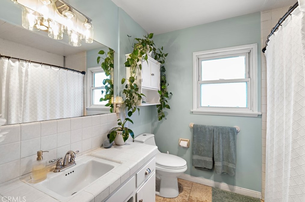 11242 Ringwood Ave, Whittier CA  90670-4342 exterior