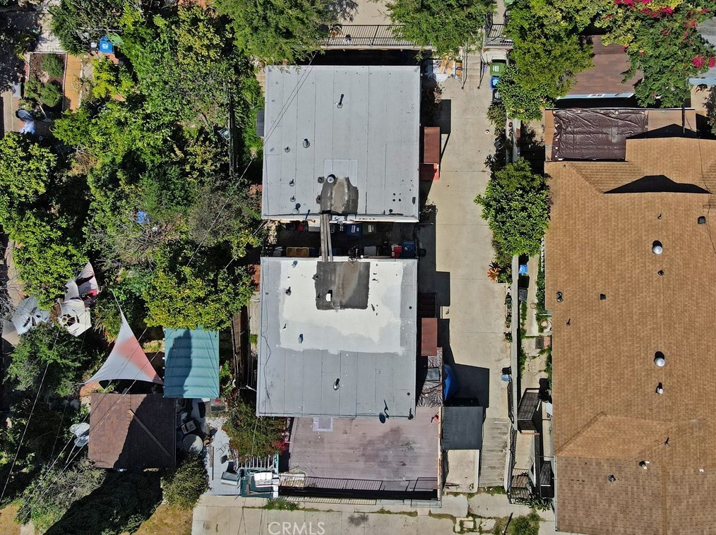 2001 Berkeley Ave, Los Angeles CA  90026-2987 exterior