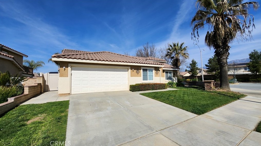 1389 Sunburst Dr, Beaumont, CA 92223