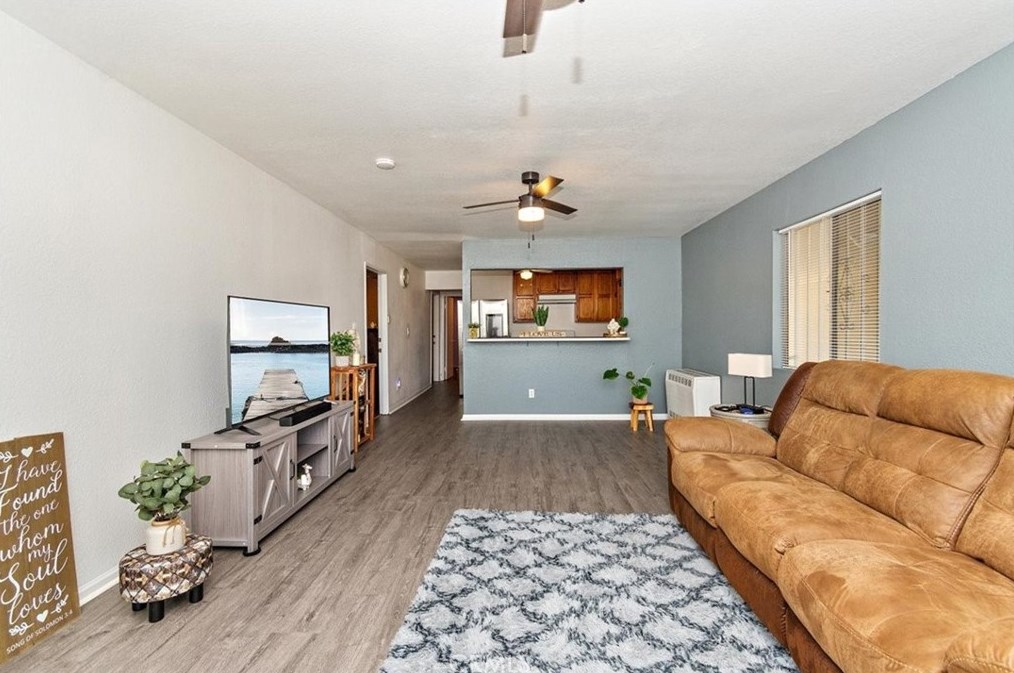 1344 90th St, Los Angeles, CA 90002-1745