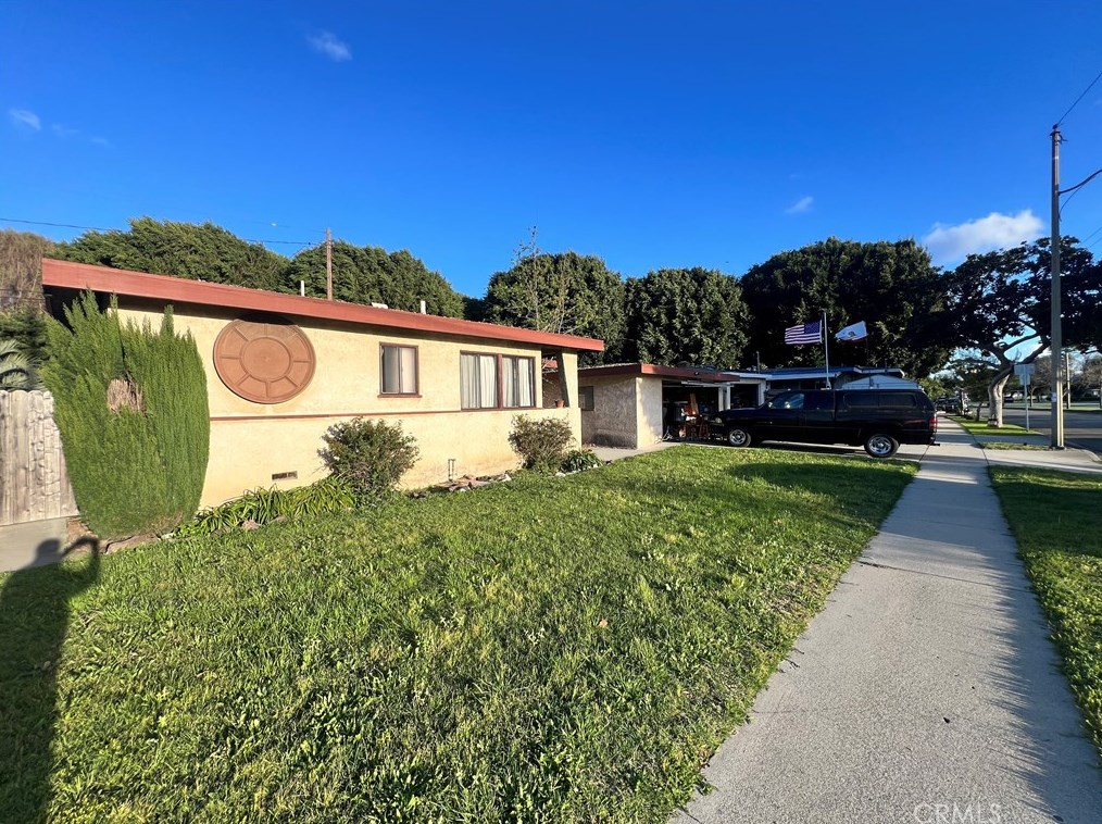 3216 Woodruff Ave, Long Beach, CA 90808-3834