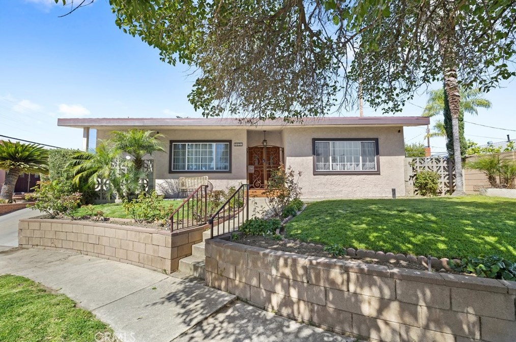 6549 Ensign Ave, North Hollywood, CA 91606