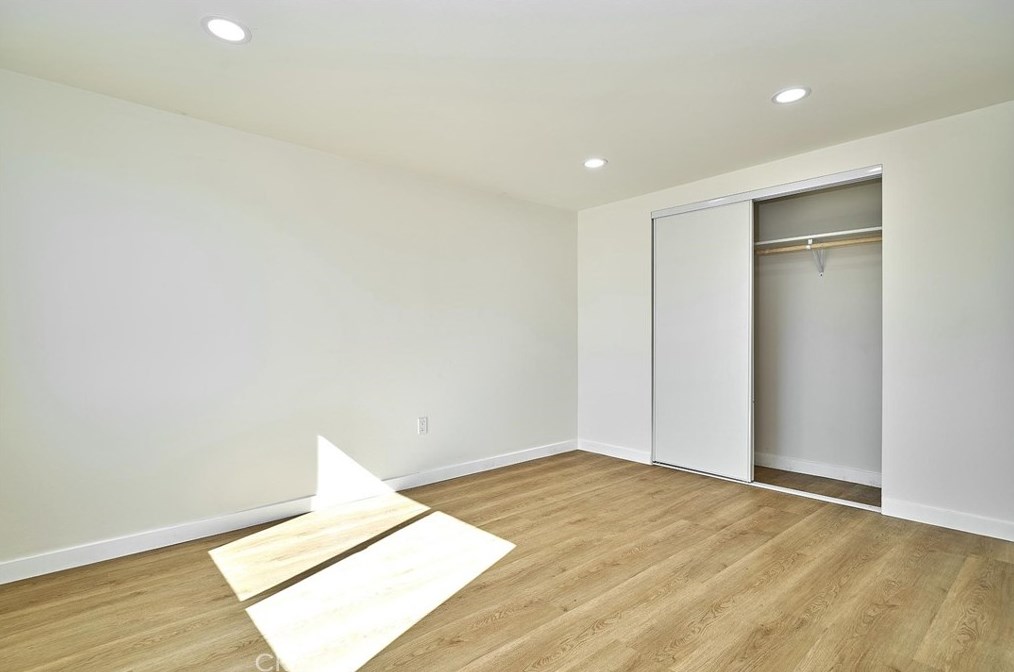 2027 75th St, Los Angeles CA  90047-2302 exterior