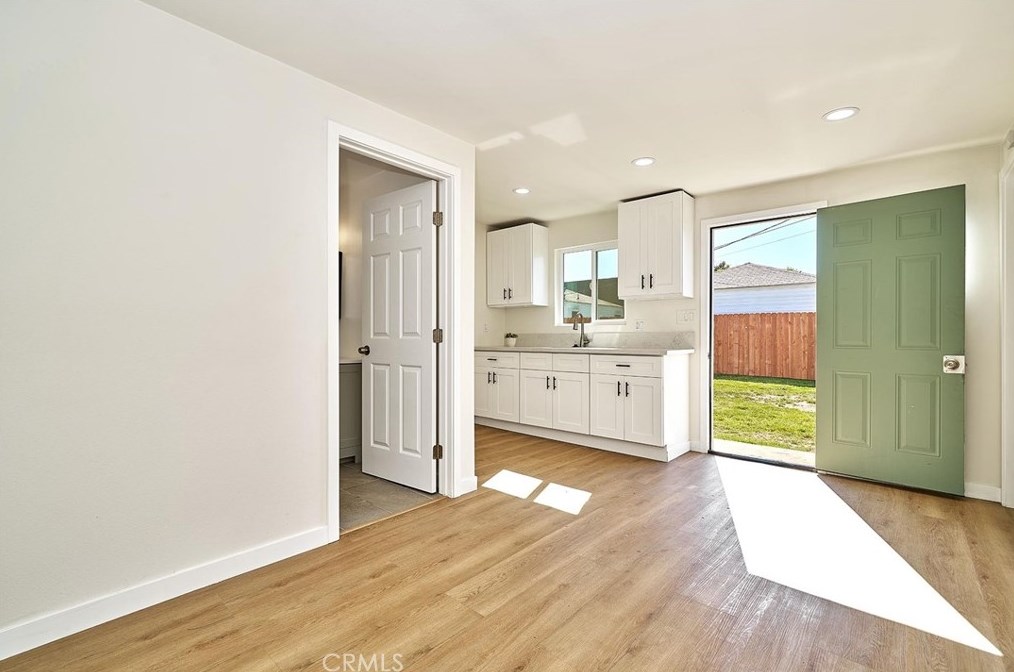 2027 75th St, Los Angeles CA  90047-2302 exterior