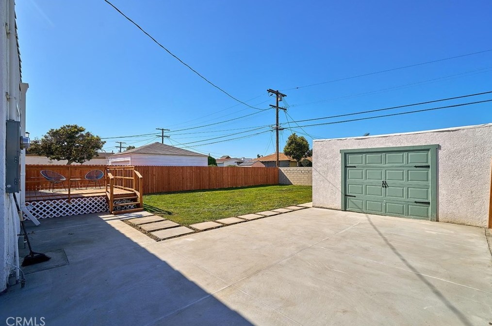 2027 75th St, Los Angeles CA  90047-2302 exterior
