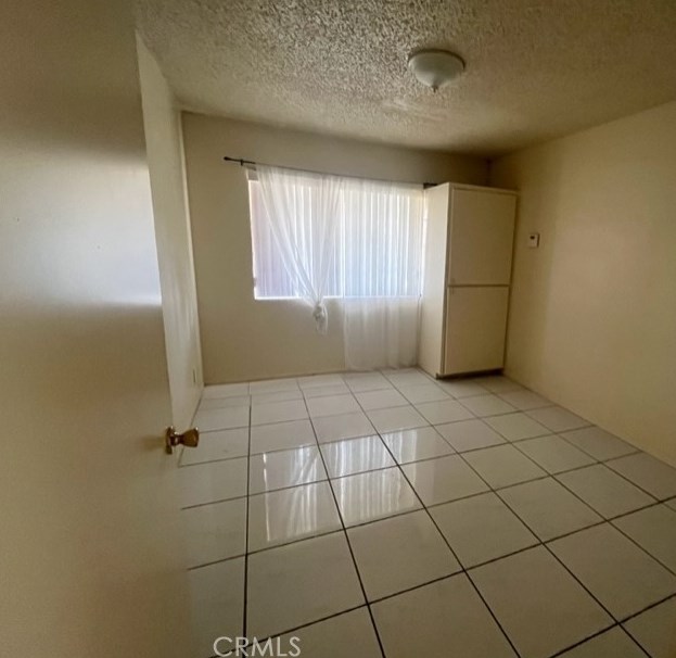 2200 Pinon Springs Cir, Bakersfield CA  93309-4455 exterior