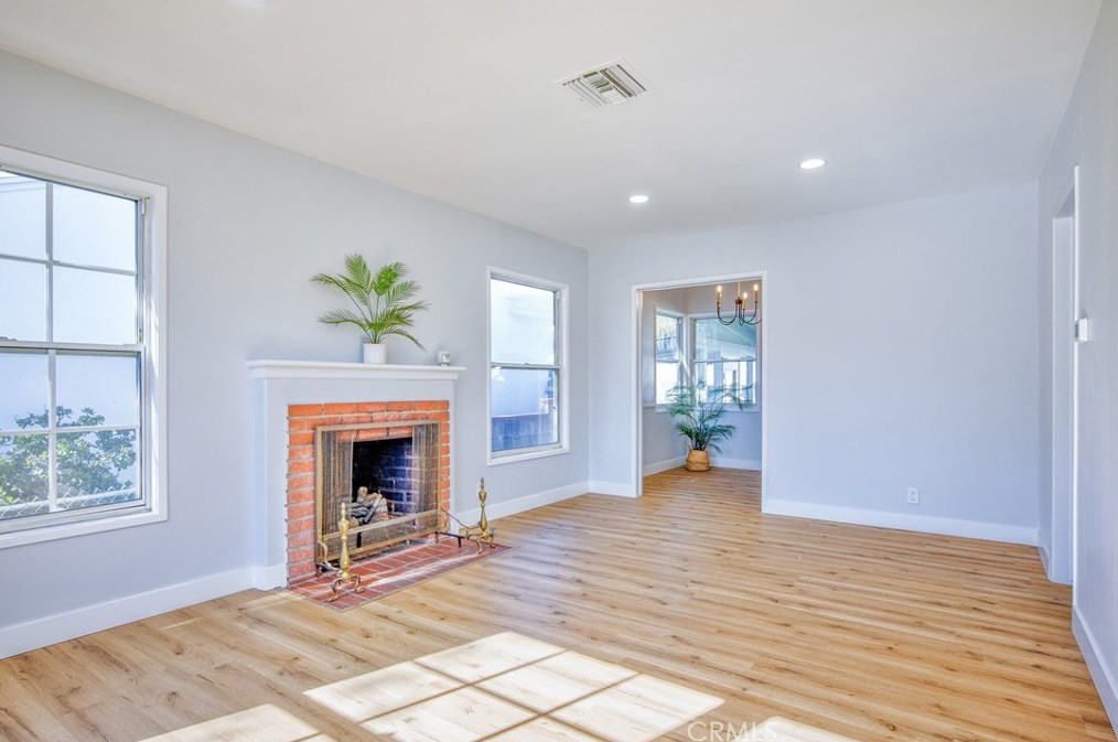 6621 Lindley Ave, Los Angeles CA  91335-5512 exterior