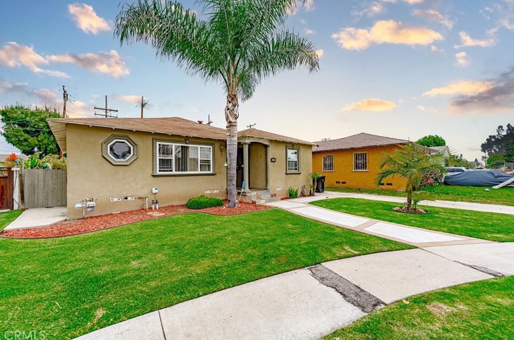 1631 122nd St, Los Angeles, CA 90047-5212