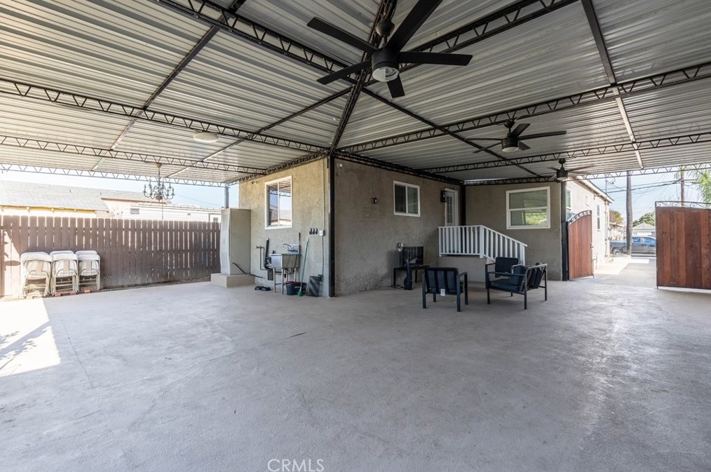 1406 108th St, Los Angeles CA  90047-4944 exterior