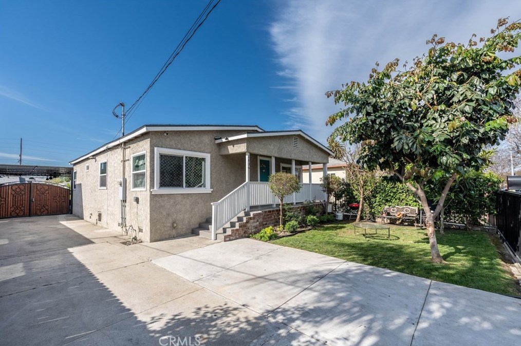 1406 E 108th St, Los Angeles, CA 90059