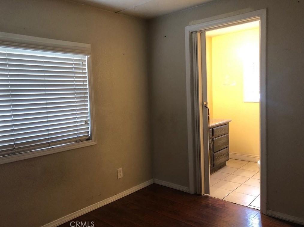 16601 Garfield Ave, Paramount CA  90723-5354 exterior