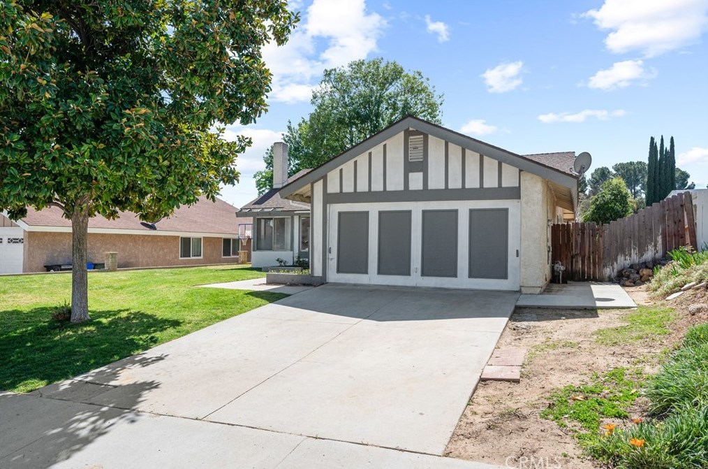 22912 Magnolia Glen Dr, Santa Clarita, CA 91354