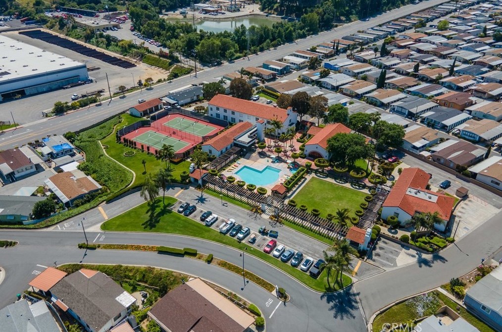 2601 Victoria St, Compton CA  90220-6016 exterior