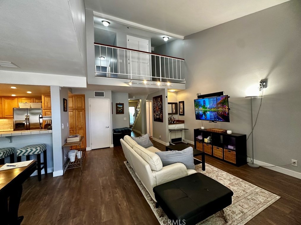 630 Artisan Rd, Thousand Oaks CA  91320-5702 exterior