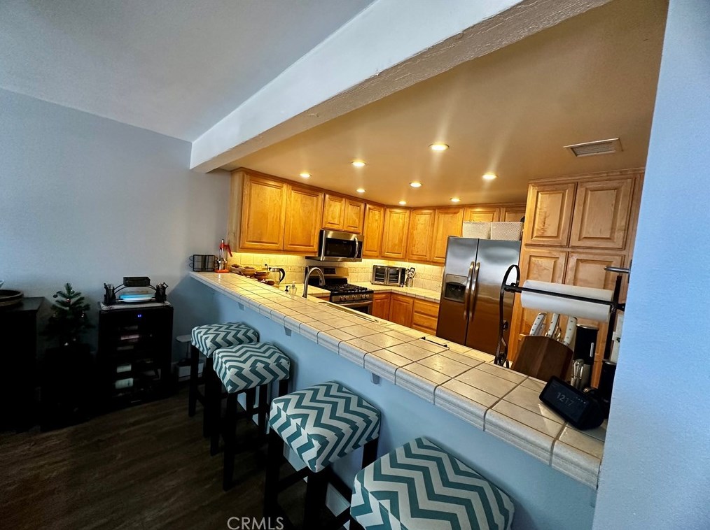 630 Artisan Rd, Thousand Oaks CA  91320-5702 exterior