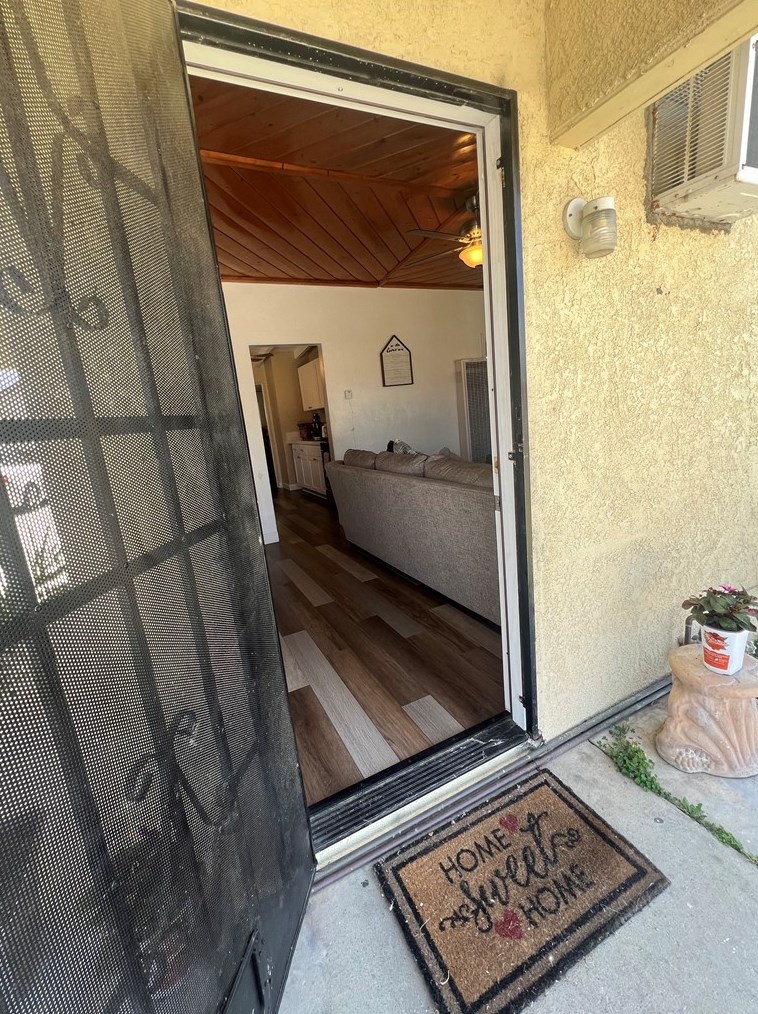 18527 13th St, Bloomington, CA 92316-3321