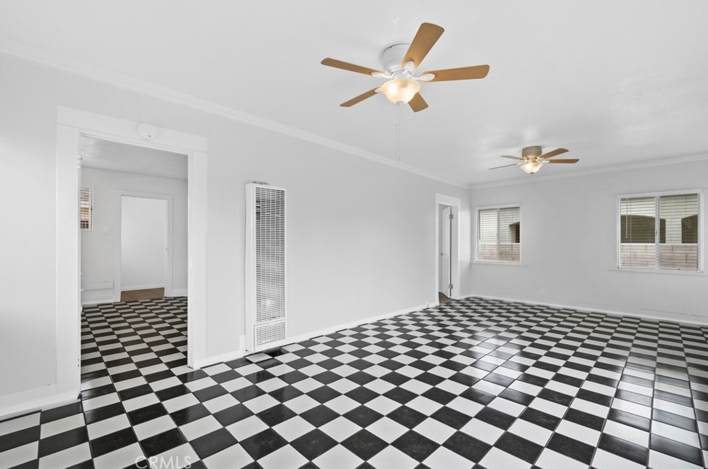 8219 Morton Ave, Los Angeles CA  90001-3541 exterior