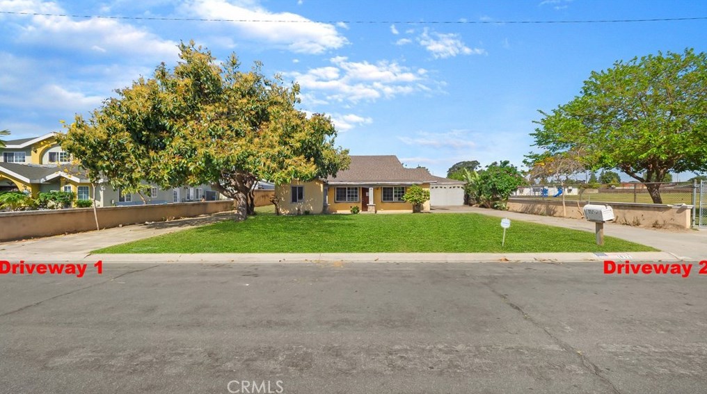 1032 Gates St, Santa Ana, CA 92703-1624