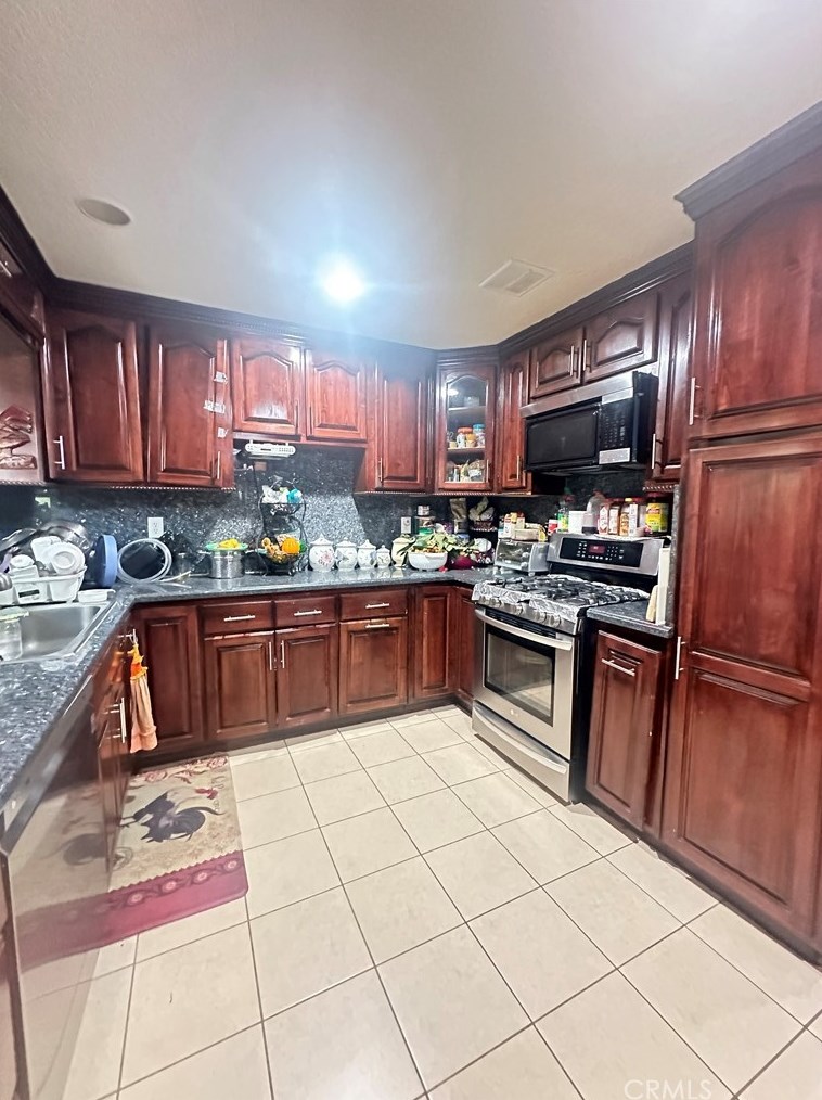 1008 Erna Ave, La Habra, CA 90631-4816