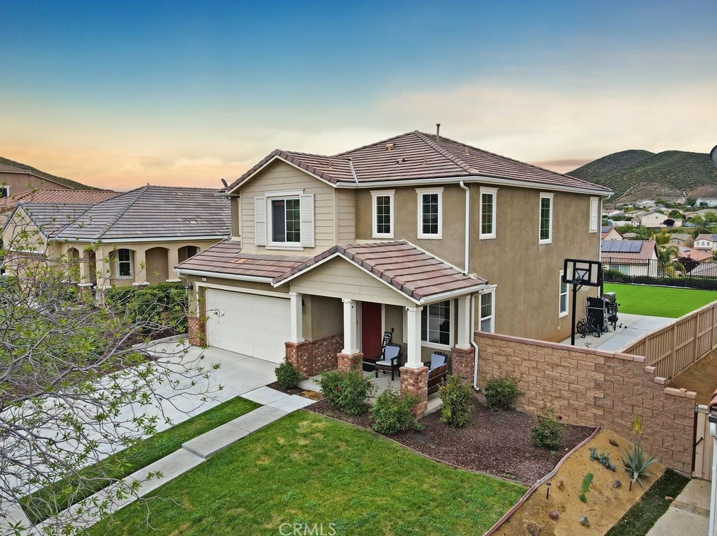 34325 Blossoms Dr, Lake Elsinore, CA 92532