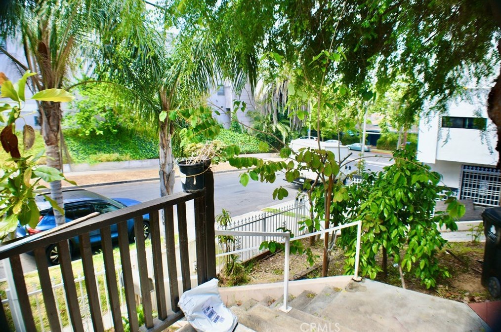 2523 2nd St, Los Angeles CA  90057-2004 exterior