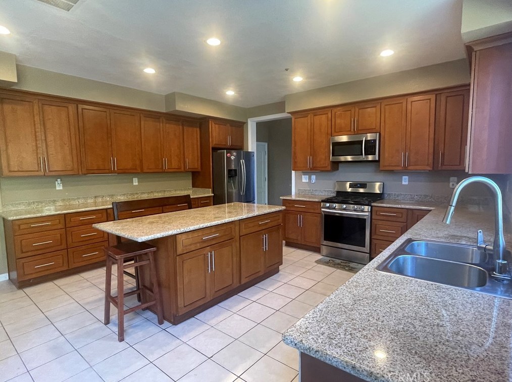 6 Gadwall Ct, Vallejo, CA 94503-1383