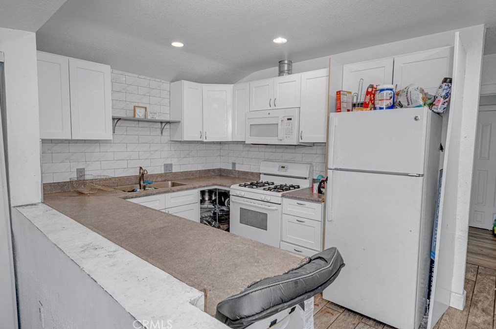 4323 Honduras St, Los Angeles CA  90011-3818 exterior