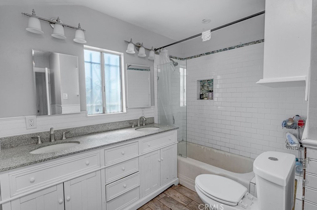 4323 Honduras St, Los Angeles CA  90011-3818 exterior