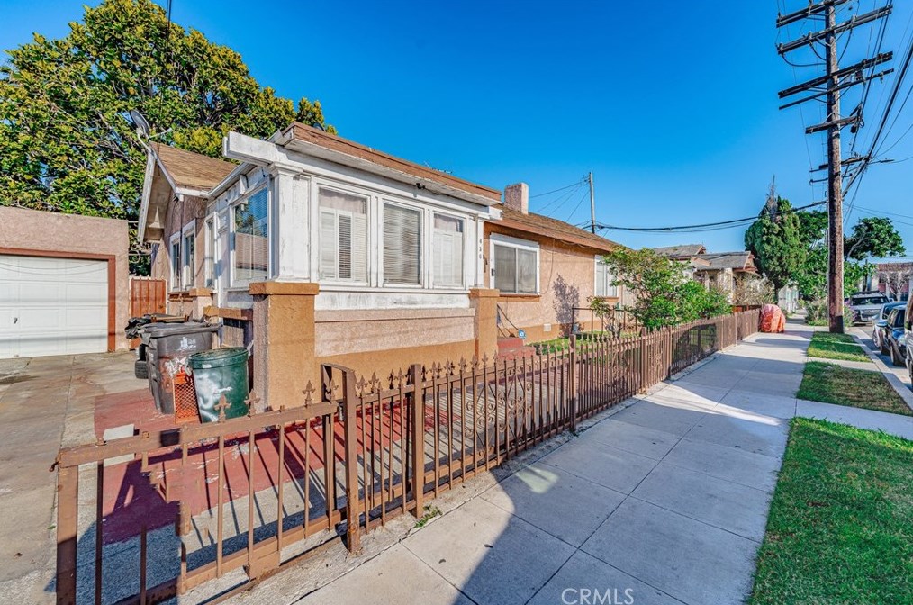 430 Rose Ave, Long Beach, CA 90802-2001