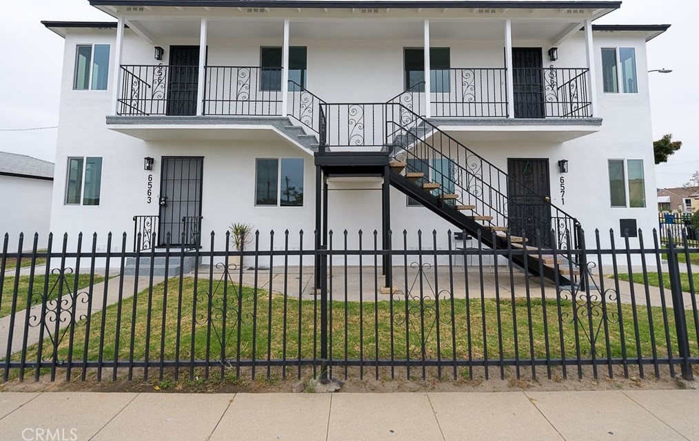 6563 Southside Dr, Los Angeles, CA 90022-5458