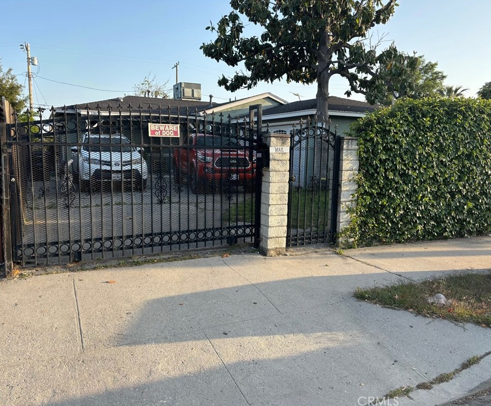 11620 Strathern St, North Hollywood, CA 91605
