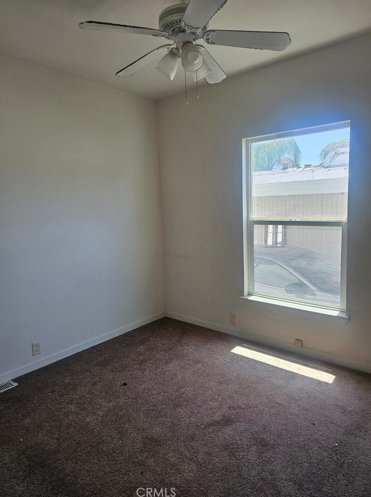 220 Elk St, Hemet CA  92543-6908 exterior