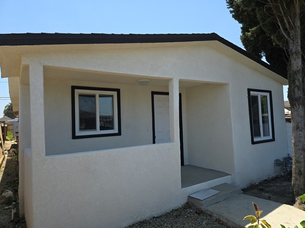 1938 113th St, Los Angeles, CA 90059-2006