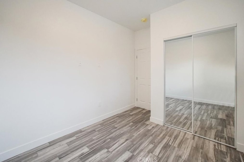 215 60th St, Los Angeles CA  90003-1208 exterior