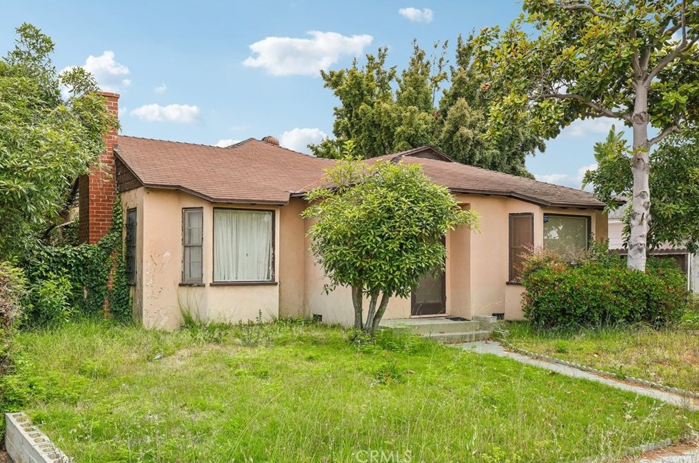 5303 Conant St, Long Beach, CA 90808-1911