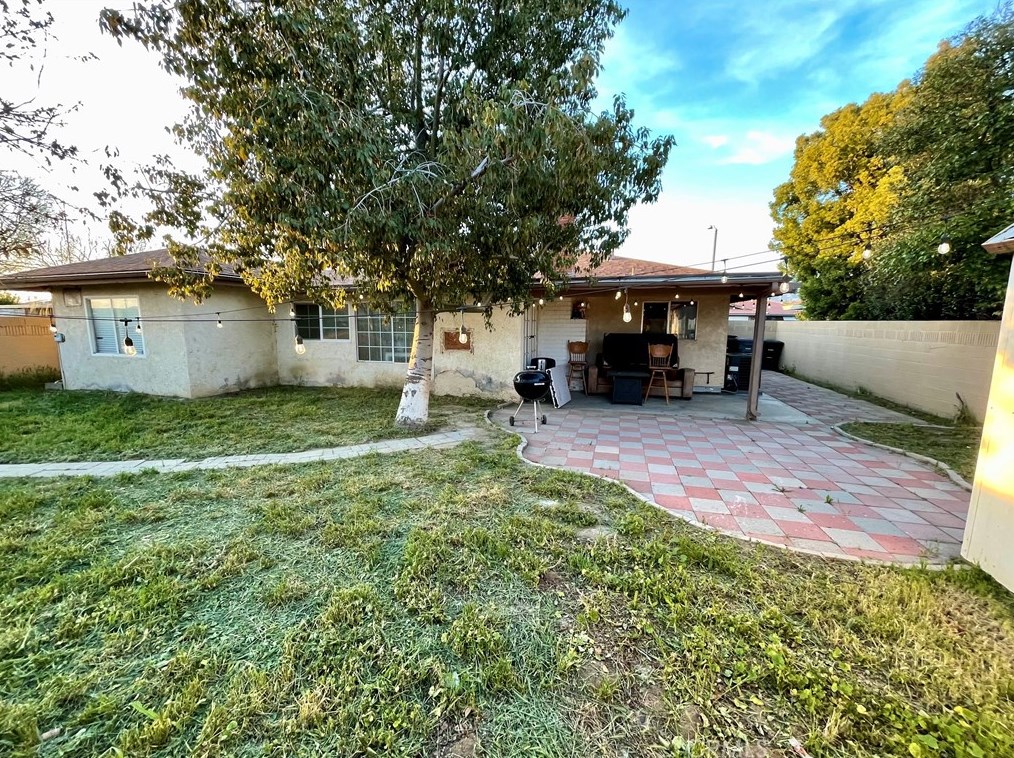 527 Montebello Pl, Hemet CA  92543-7255 exterior