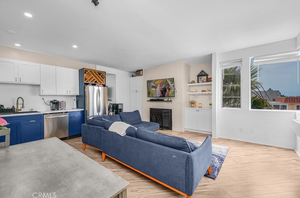 2575 E 19th St #37, Long Beach, CA 90755