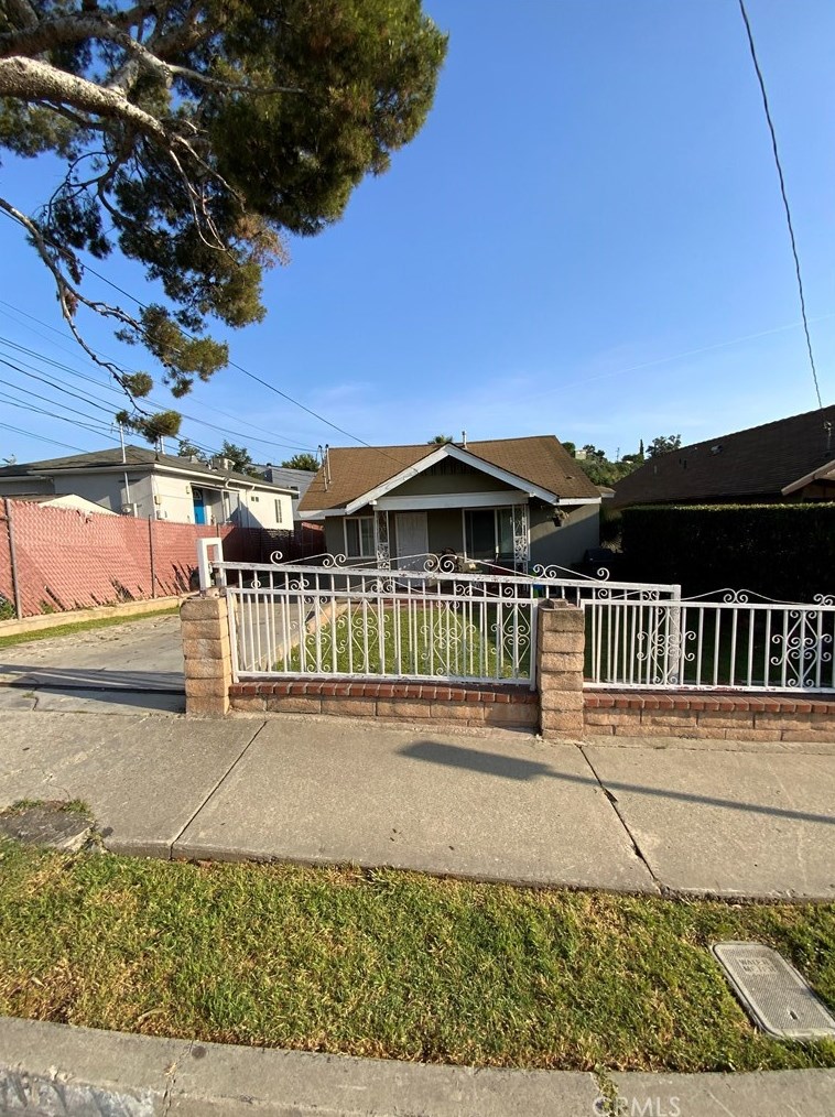 3314 Whiteside St, Los Angeles, CA 90063-1922
